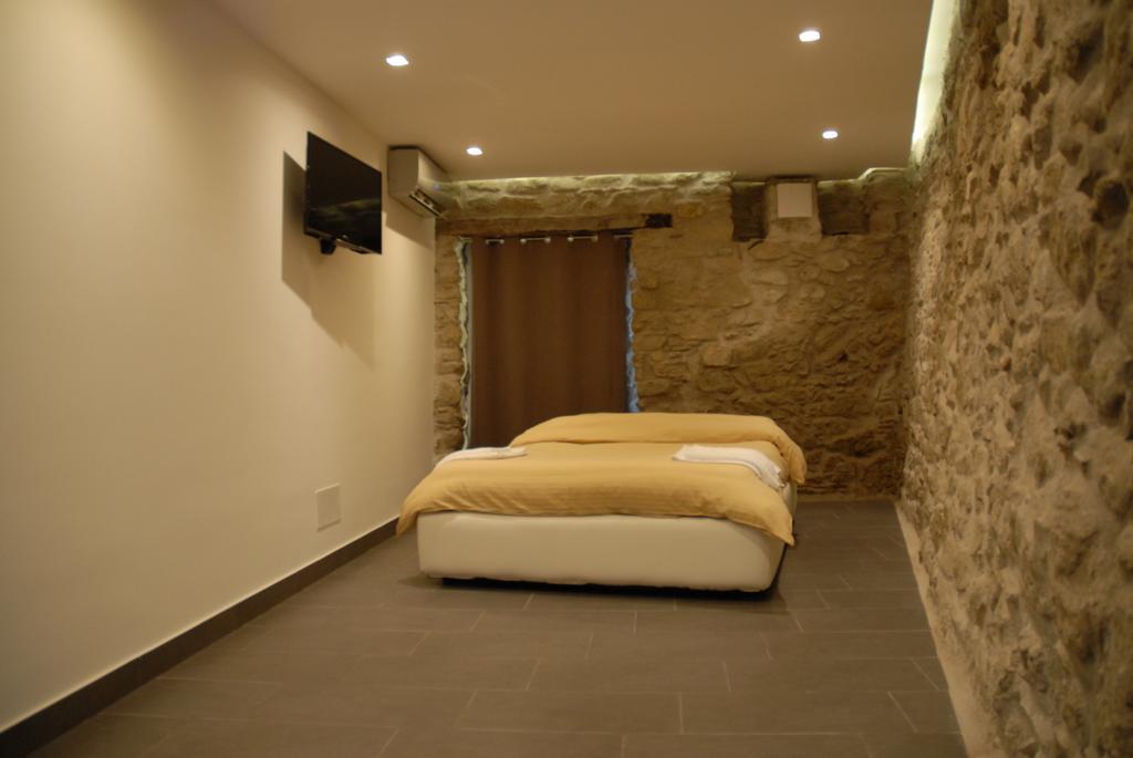 Yuba - Aragon Home Holiday Montalbano Elicona Exteriör bild